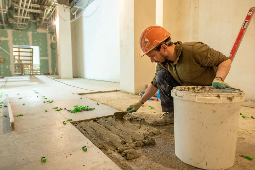 Assentamento de cerâmico em obra de remodelação
